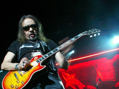 Помер легендарний музикант рок-гурту Kiss: що відомо про Ейса Фрейлі