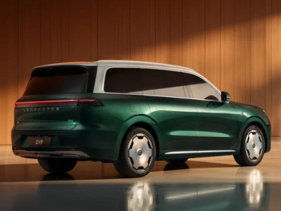 Stellantis показав сімейний 724-сильний електрокар із запасом ходу понад 700 км (ФОТО)