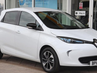 Названо популярний електромобіль, ціни на який обвалилися