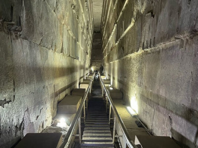 Під єгипетськими пірамідами виявили загадкові тунелі