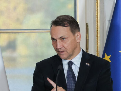 Польща може посадити літак із Путіним для арешту, коли той летітиме до Угорщини – Сікорський
