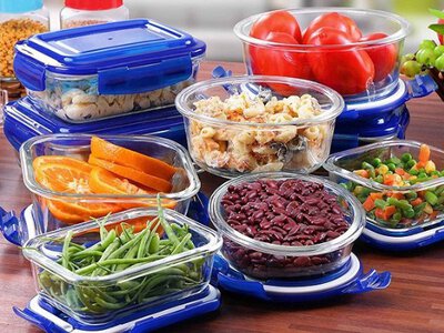 Українці часто допускають ці помилки: продукти, які не можна зберігати в пластикових контейнерах