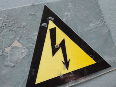 Ворог знову б’є по енергетиці, введено аварійні відключення