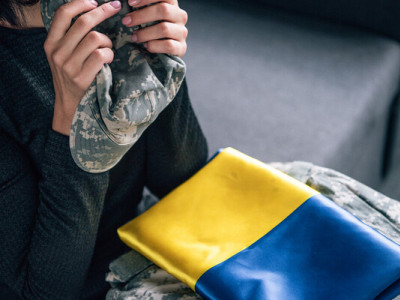 Сім’ї загиблих захисників отримають більше: що змінилося у виплатах