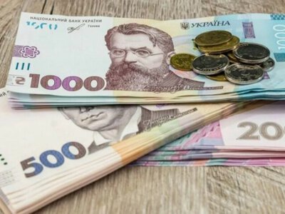 Українцям роздаватимуть по 20 тис. грн на зиму: хто зможе отримати виплату та як