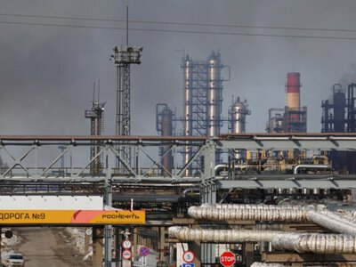 На Разянському НПЗ терміново зупинили роботу переробної установки після атаки дронів – ЗМІ