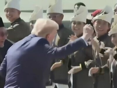 Трамп станцював з малайзійцями після прибуття на саміт АСЕАН