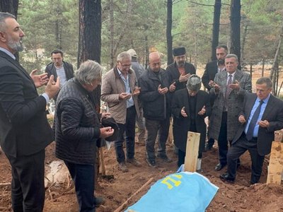 У Стамбулі пройшли похорони старшого сина Мустафи Джемілєва