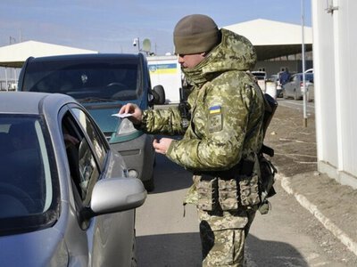 Кількість українців віком 18-22 роки, які виїжджають до Німеччини, знову зростає – значно більше тисячі на тиждень, – Welt