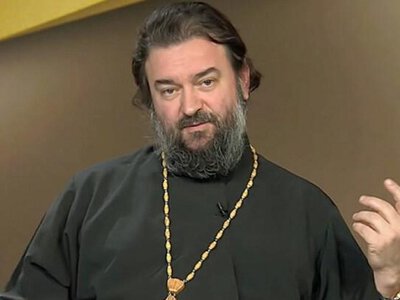 Протоєрей РПЦ тішиться, що росіяни замість Мальдівів тепер можуть поїхати на кладовище