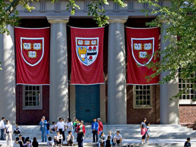 Гарвард б’є на сполох через інфляцію оцінок: 60% студентів отримують відмінно