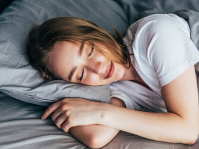 Чому ви не висипаєтесь навіть після 8 годин сну: 4 приховані причини