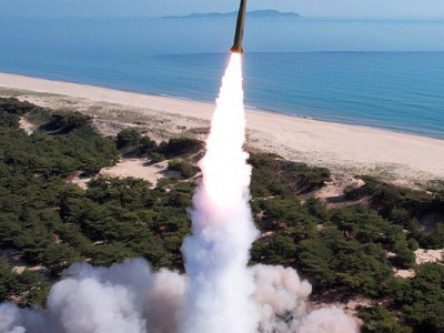 КНДР випустила крилаті ракети перед візитом Трампа до Південної Кореї, що він про це думає