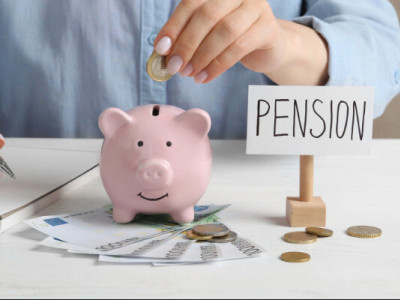 Коли варто починати відкладати на пенсію в НПФ і як визначити суму – експерт