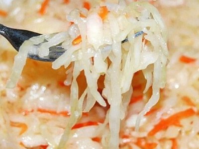 Квашена капуста: користь, про яку зазвичай мовчать (пробіотики і постбіотики)