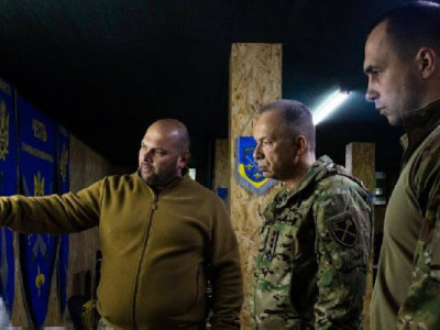 Сирський відвідав Покровський напрямок і спростував слова Путіна про нібито оточення ЗСУ: які рішення ухвалено