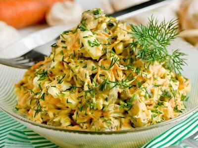 Спробуй цей салат один раз — і забудеш про всі інші страви!