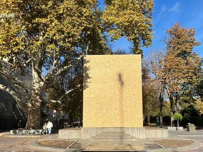 В Одесі закрили дерев'яними щитами пам'ятник Пушкіну (фото)