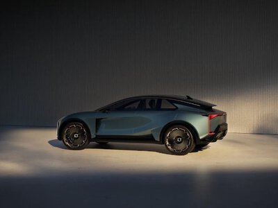 Космічний звір: Lexus представив LS Coupe, до якого ніхто не був готовий