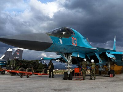 рф відновила військові польоти до авіабази Хмеймім у Сирії - Bloomberg