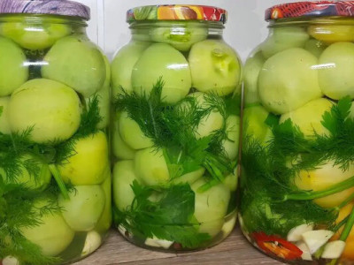 Як замаринувати зелені помідори? 