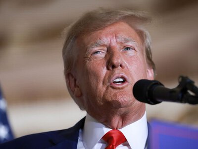 The Atlantic: команда Трампа тікає на військові бази — ситуація напружена