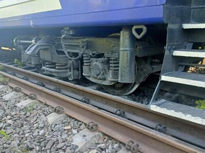 Російські атаки вночі пошкодили залізничну інфраструктуру на Сумщині та Харківщині: є зміни у графіку – Укрзалізниця