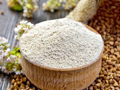 Цілющі властивості гречаного борошна: ось як воно впливає на організм