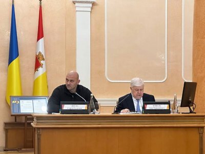 Хто розкішно живе на бюджет: зарплати та премії одеських чиновників