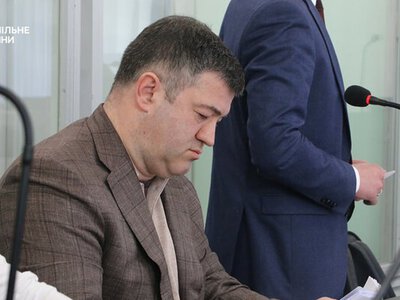 Корупціонер у картатій ковдрі: суд оголосив реальний вирок колишньому голові фіскальної служби Насірову