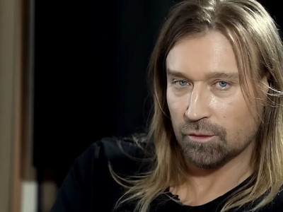 Олег Винник після втечі з України засвітився на концерті Вєрки Сердючки