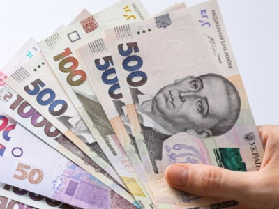 Українцям виплатять зимову допомогу: хто отримає від 1000 до 6500 гривень