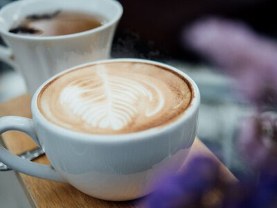 Магія ранку: кавовий напій з бананом і шоколадом