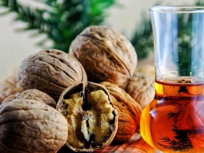 Цілюща настоянка з волоського горіха: неймовірний рецепт