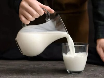 Вчені шоковані: навіть чашка цього молока на день підвищує ризик онкології!