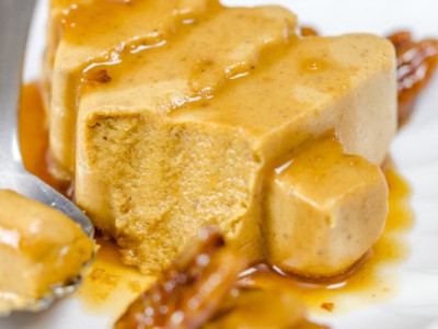 Надзвичайна повітряна та ніжна на смак: як приготувати сирну запіканку з бананом