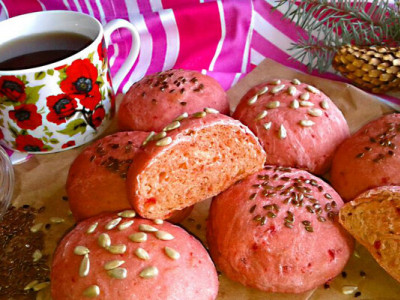Рецепти:   Смачні домашні булочки до сніданку  «Рожевий світанок»