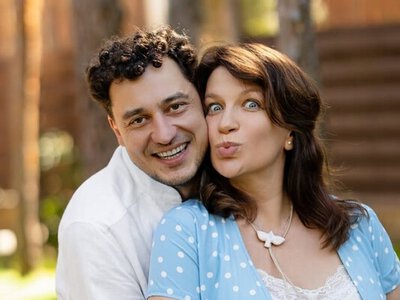  Шоумен Євген Синельников удруге стане батьком: ведучий замилував світлинами з вагітною дружиною (ФОТО) 