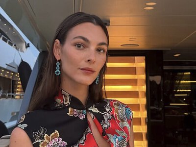 Молода кохана Ді Капріо вразила дуже відвертою сукнею від Gucci