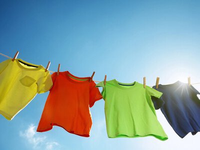 Як швидко висушити речі без сушарки й батареї. Три кроки секретного лайфхаку