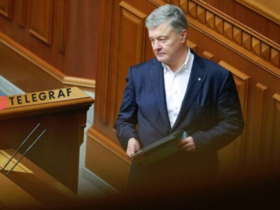 Фракцію Порошенка розкритикували за вимогу до уряду дозволити виїзд за кордон депутатів