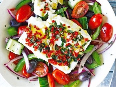 Подруга завжди ним пригощає! Салат Леді зникає зі столу за 5 хвилин