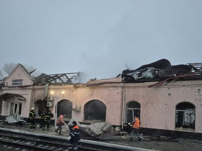 В Україні деякі поїзди затримуються та змінюють маршрут через атаки рф