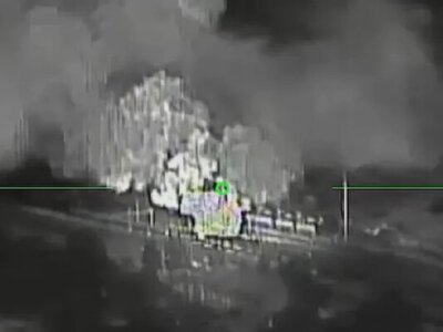 Українські військові показали, як випалюють нафтобази рф у Криму