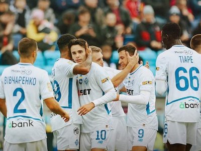 Український розгром: Динамо знищує Зринськи