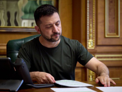 Зеленський звільнив двох заступників секратаря РНБО