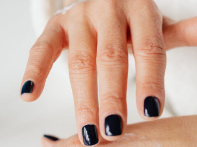 Лікарі пояснили, як ефективно захистити шкіру рук взимку