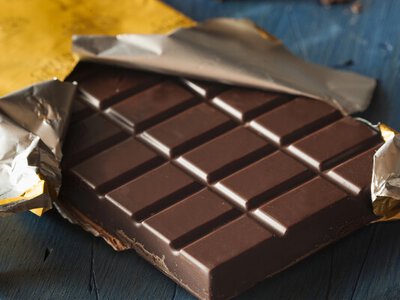 Вчені з'ясували, як темний шоколад покращує пам'ять