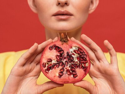 Названо фрукт, який захищає серце та печінку: особливо корисний після 50 років