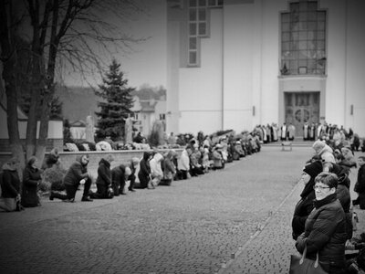 Чортківщина на колінах прощалася з командиром взводу, який загинув на Донбасі